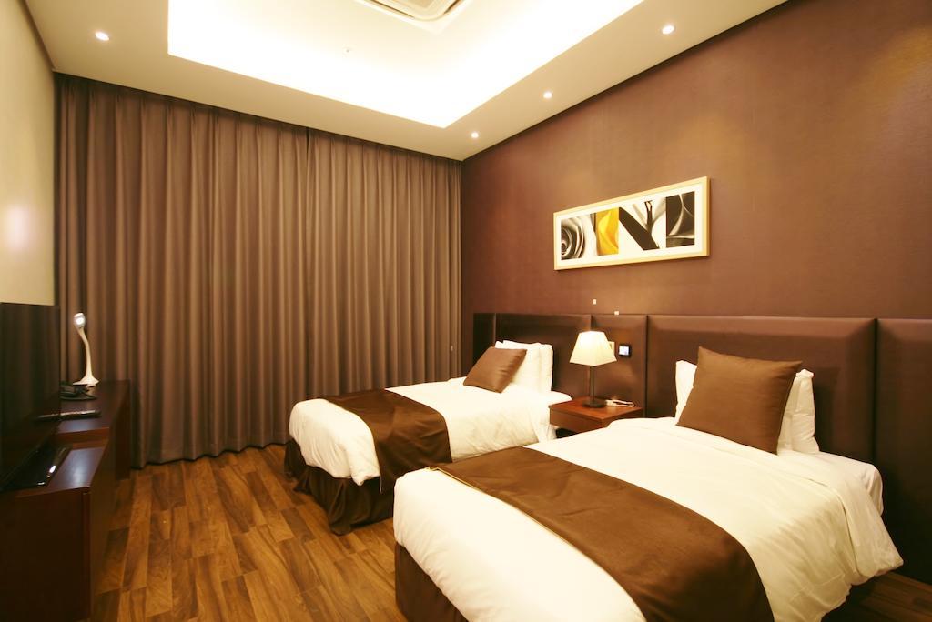 Central Plaza Hotel - Incheon Cityhall Bagian luar foto